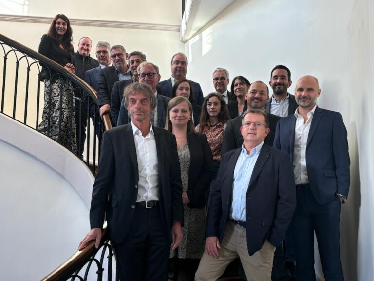 L&rsquo;association PEM2i Entreprises a &eacute;t&eacute; cr&eacute;&eacute;e le 5 septembre 2024, suite &agrave; la signature de la charte d&rsquo;engagement en juin 2023 regroupant l&rsquo;ensemble des partenaires fondateurs du p&ocirc;le d&rsquo;excellence.