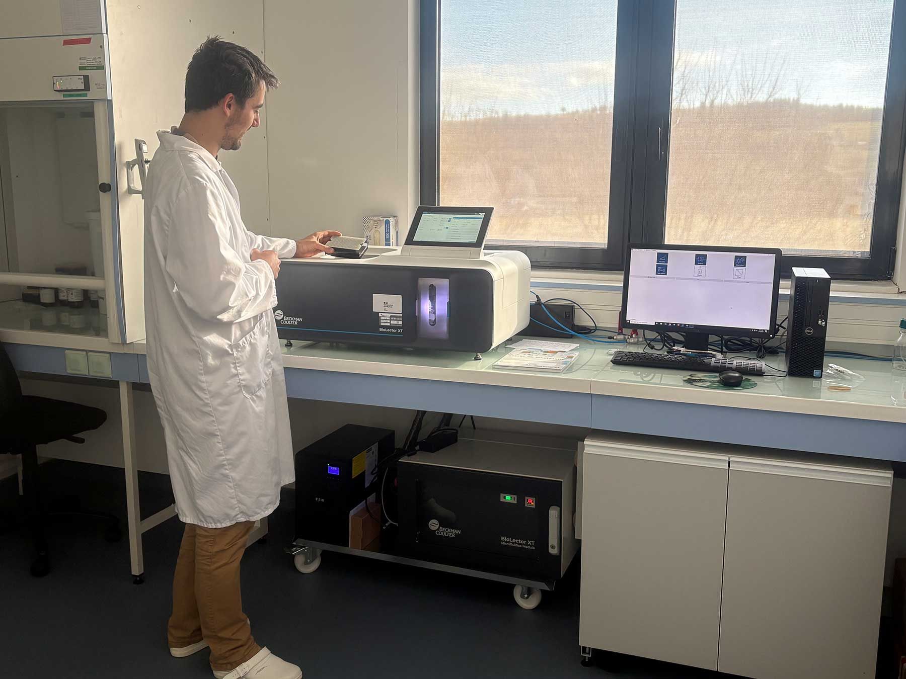 Microbioréacteur BioLector XT de Beckman Coulter Life permettant le screening de souche et de conditions de culture pour vos développements de procédés. 